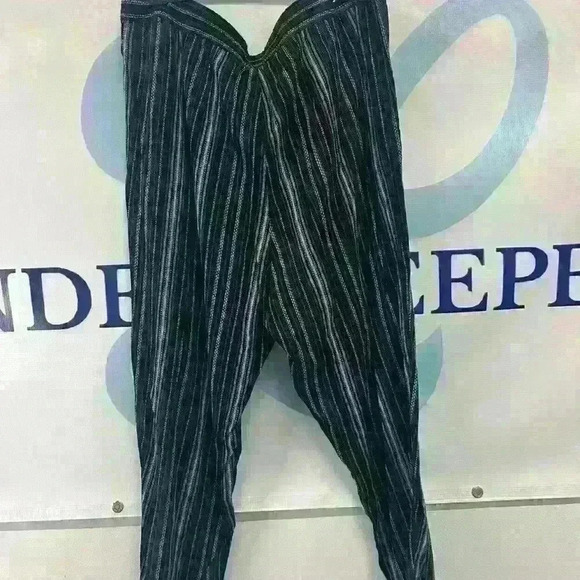 Jessica Simpson’s women’s pants size 2 XL - Picture 7 of 7